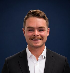Staff member Andrew Bin from ID_332a349b291b
