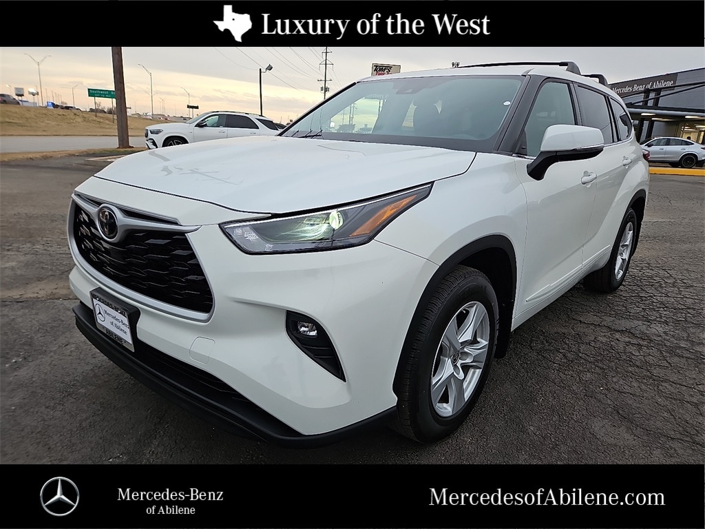 Used 2022 Toyota Highlander LE SUV