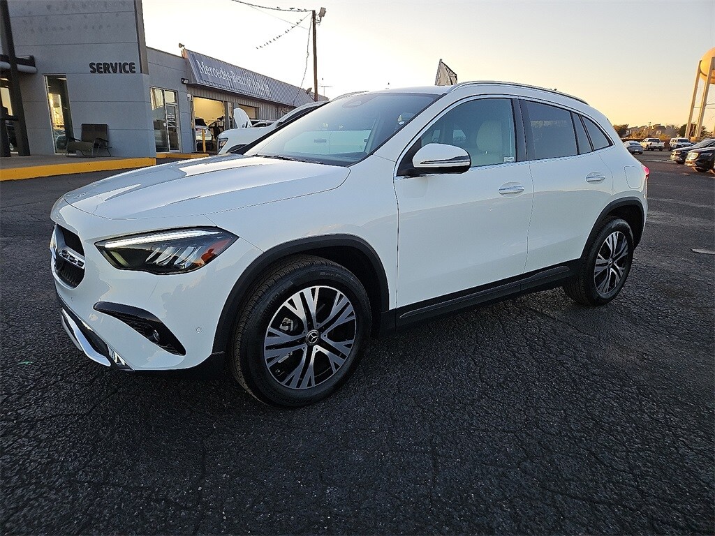 2025 Mercedes Benz GLA 250 4MATIC photo 2