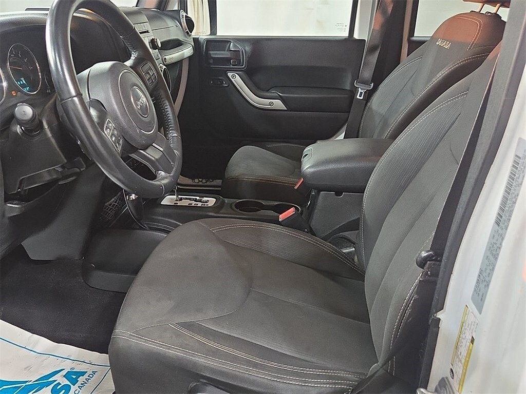 2017 Jeep Wrangler Unlimited Sahara photo 3