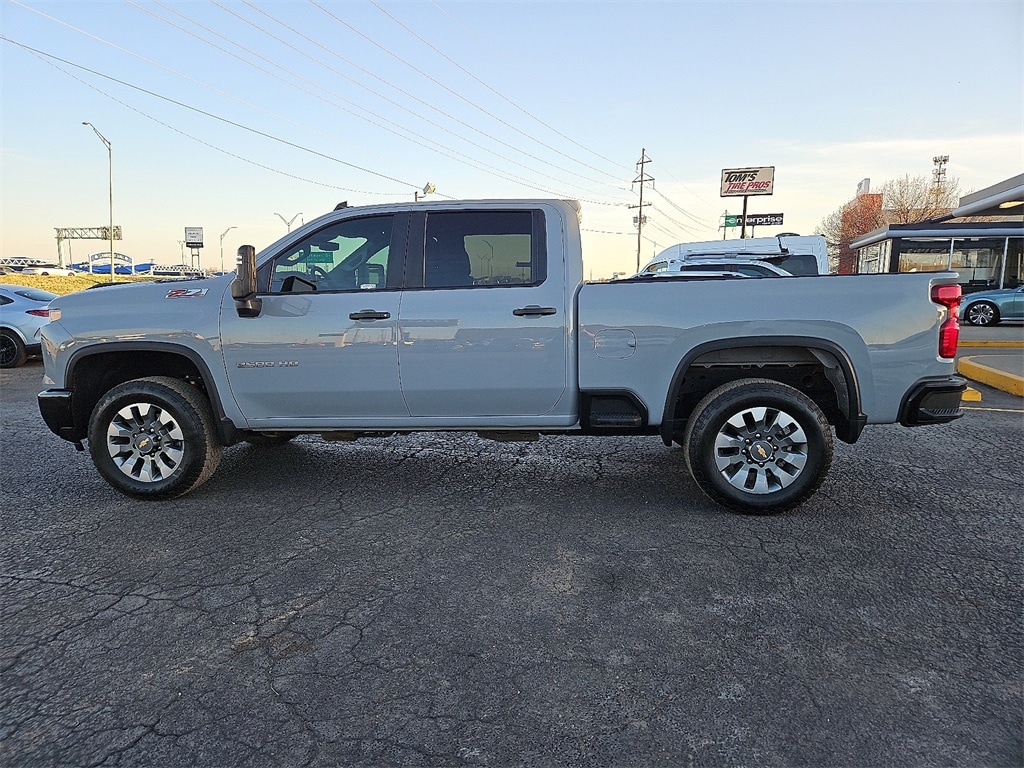 Used 2025 Chevrolet Silverado 2500 HD Custom Truck Crew Cab