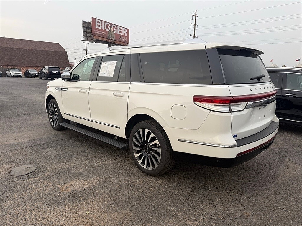 2023 Lincoln Navigator Black Label photo 4