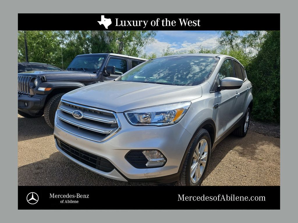 2017 Ford Escape SE's photo