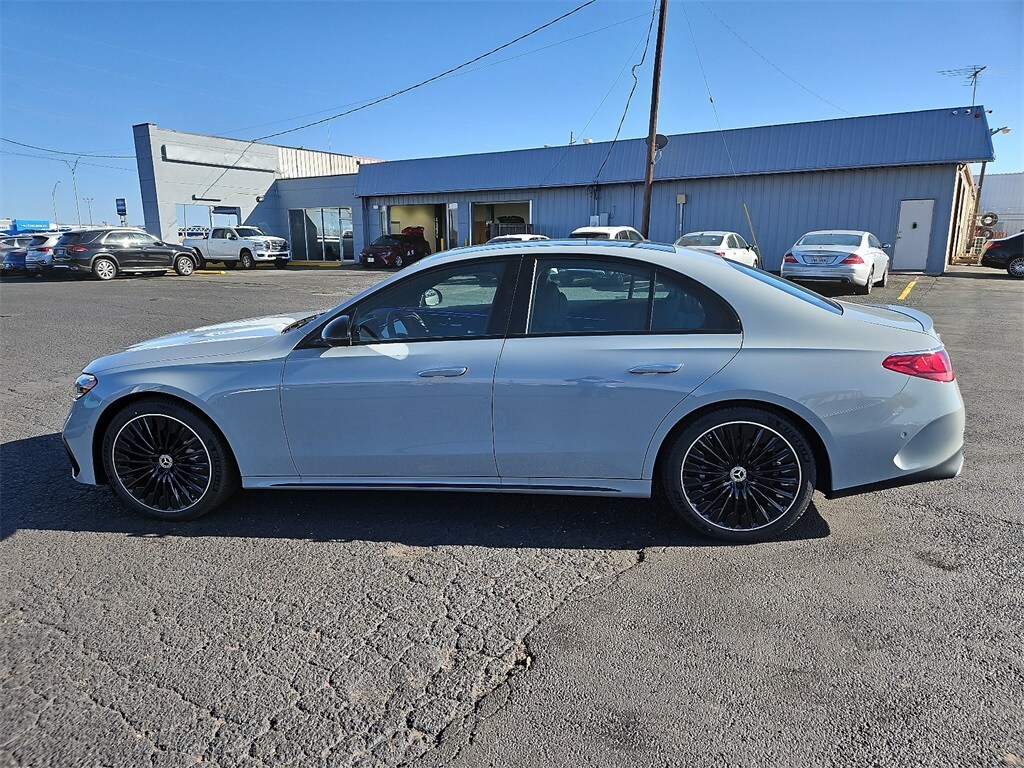 2024 Mercedes Benz E 350 4MATIC photo 3