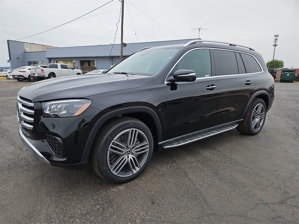 2025 Mercedes Benz GLS 450 4MATIC photo 2
