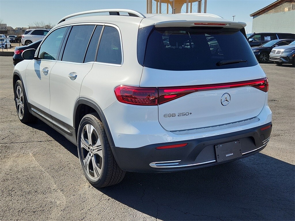 2024 Mercedes Benz EQB photo 3