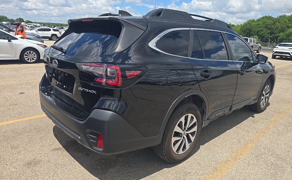 Used 2022 Subaru Outback Premium SUV