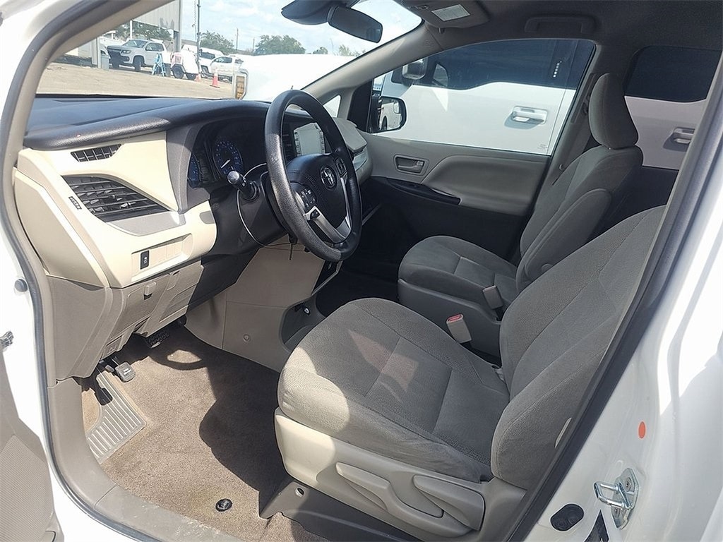 Used 2018 Toyota Sienna L 7 Passenger Van Passenger Van