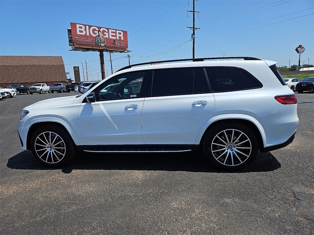 2025 Mercedes Benz GLS 450 4MATIC photo 2