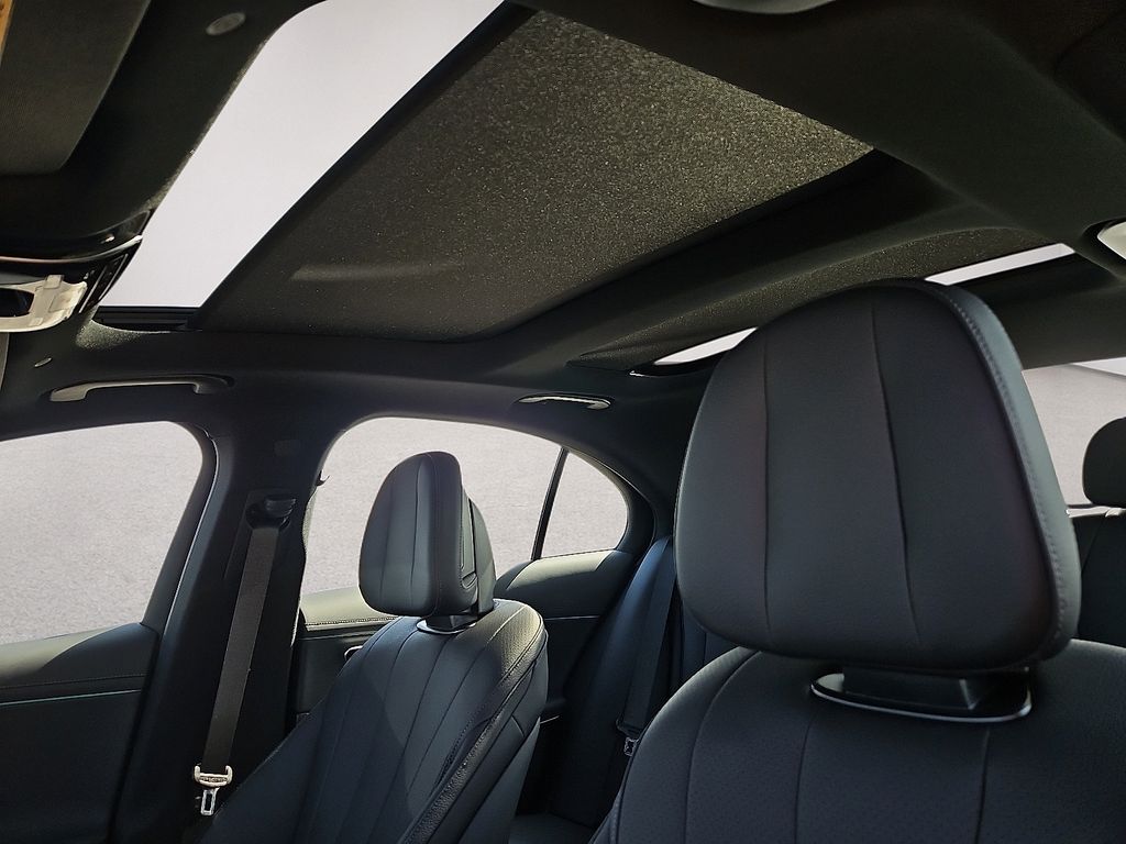 2025 Mercedes-Benz E-Class E350 - Photo 19