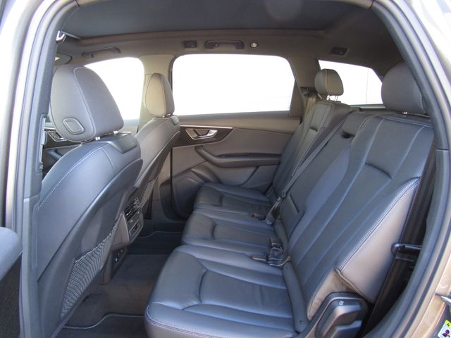 2025 Audi Q7 Premium - Photo 15