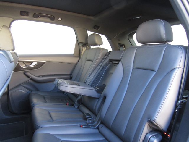 2025 Audi Q7 Premium - Photo 16
