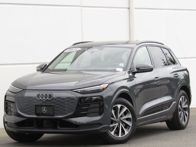 2025 Audi Q6 e-tron Prestige quattro's photo