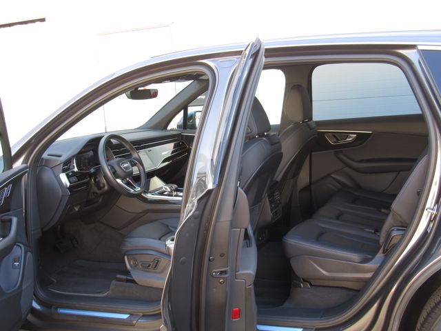 2025 Audi Q7 Premium - Photo 13