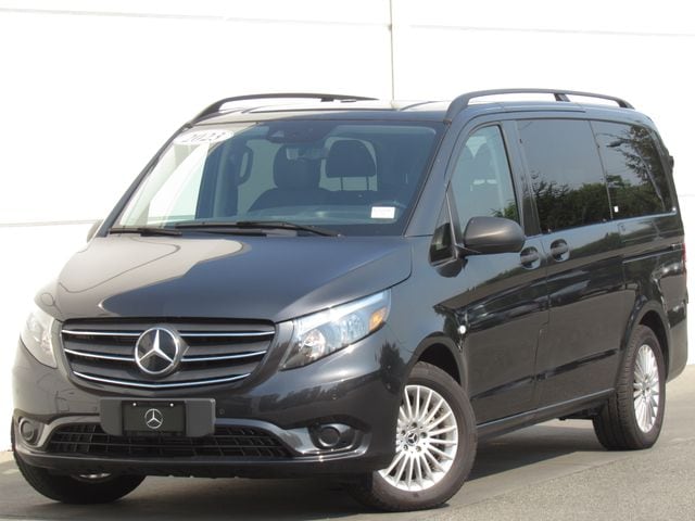 2023 Mercedes-Benz Metris Passenger Van