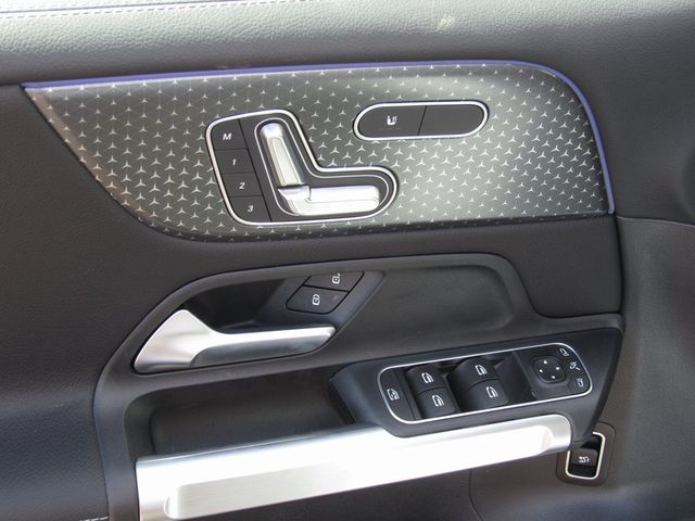2025 Mercedes-Benz GLB Base - Photo 13