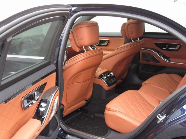 2025 Mercedes-Benz S-Class S 580 - Photo 14