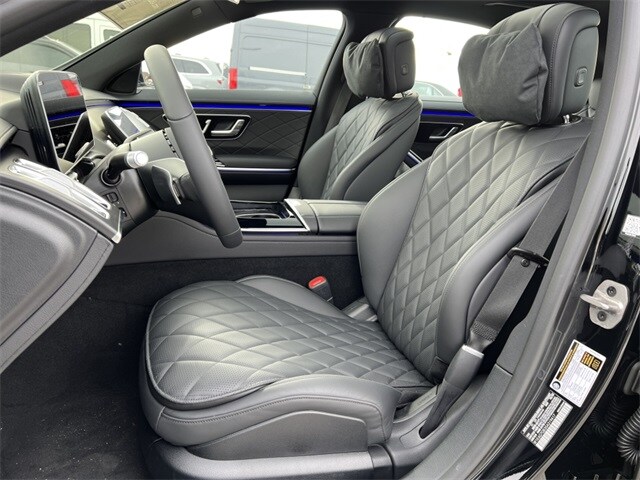 2025 Mercedes Benz S 450 580 photo 3