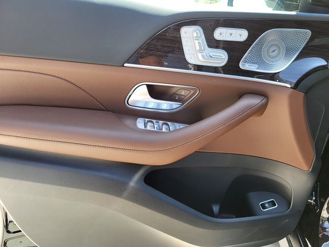 2025 Mercedes-Benz GLS Base - Photo 19