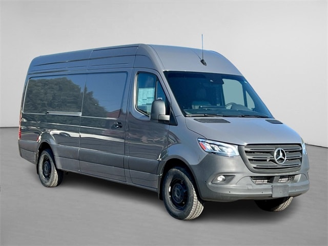 2024 Mercedes-Benz Sprinter Cargo Van Base's photo
