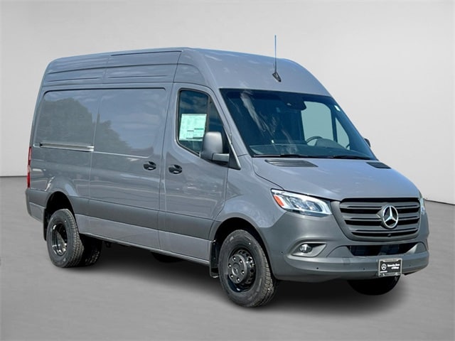 2024 Mercedes-Benz Sprinter Cargo Van Base's photo