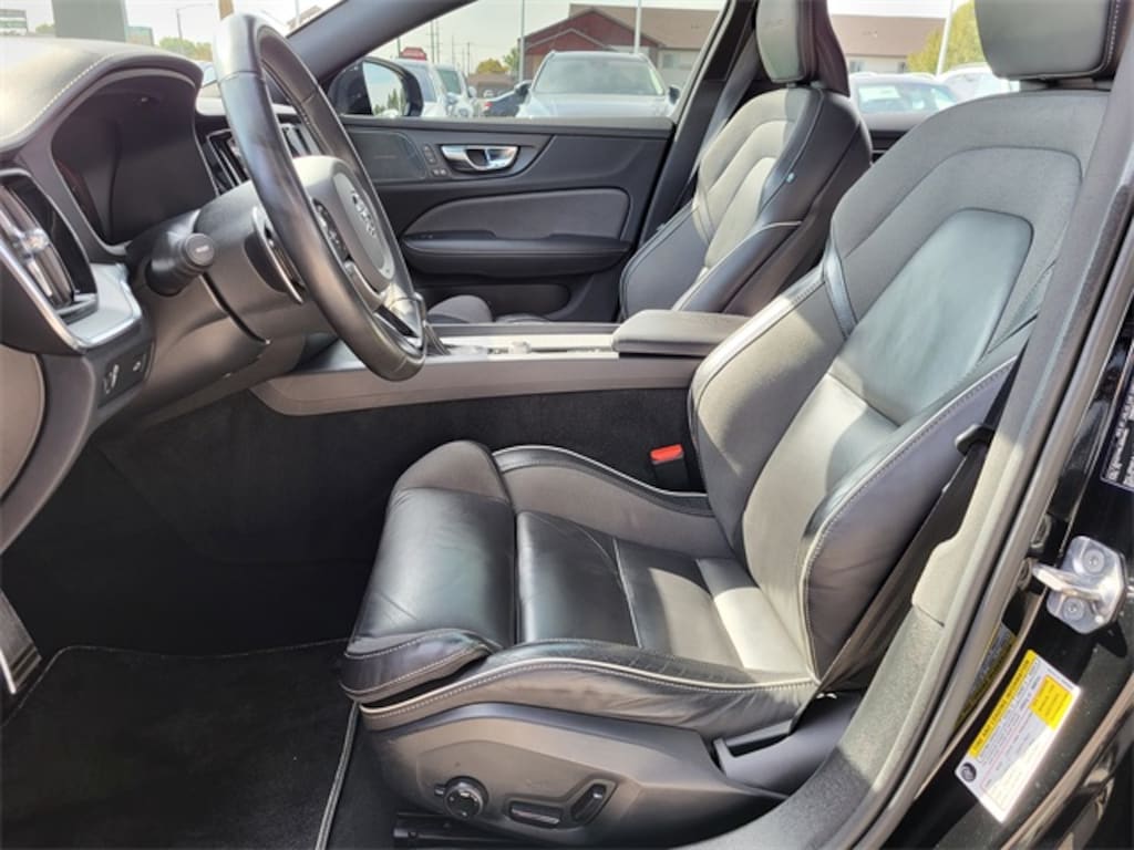 Used 2020 Volvo S60 T6 R-Design Sedan