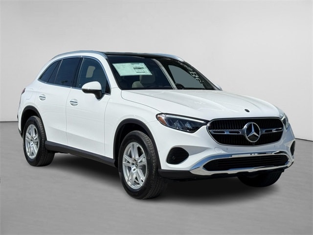 2025 Mercedes-Benz GLC Base's photo