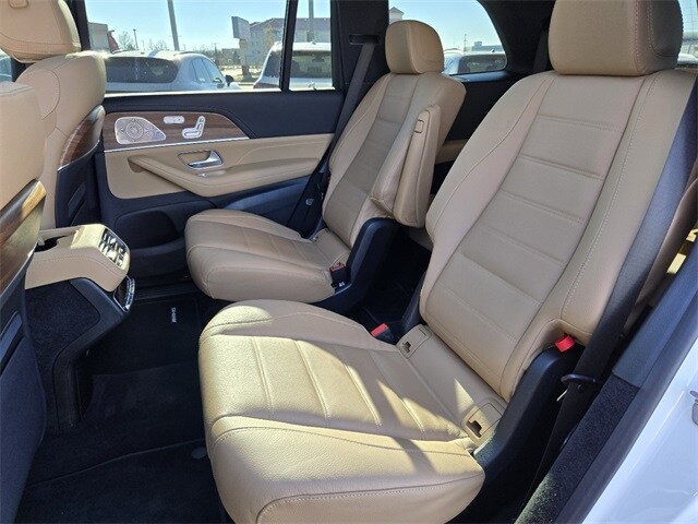 2024 Mercedes Benz GLS 580 photo 3