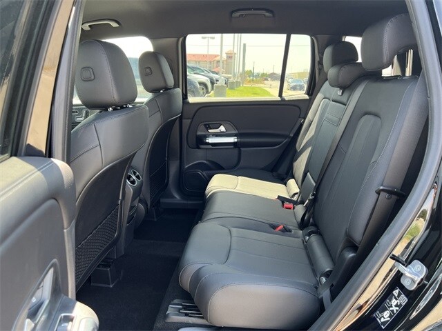 2024 Mercedes Benz GLB 250 4MATIC photo 4