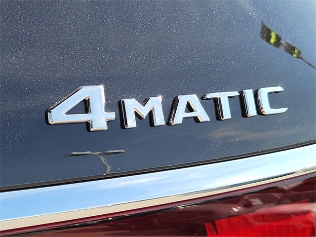 2024 Mercedes Benz GLS 450 4MATIC photo 3