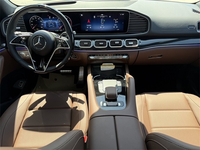 2025 Mercedes Benz GLS 450 4MATIC photo 2
