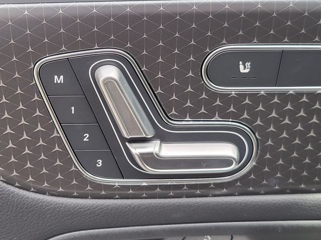 2025 Mercedes-Benz GLB Base - Photo 12