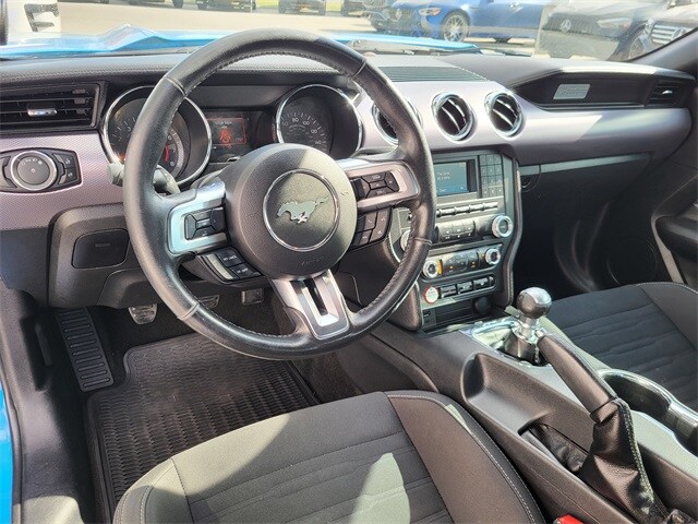 2017 Ford Mustang GT photo 2