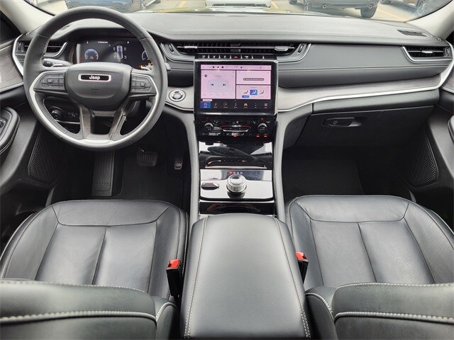 2023 Jeep Grand Cherokee Limited photo 2