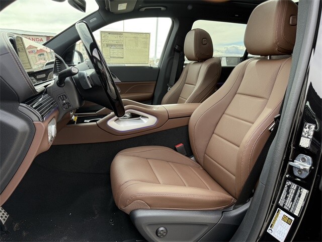 2025 Mercedes Benz GLS 450 photo 3
