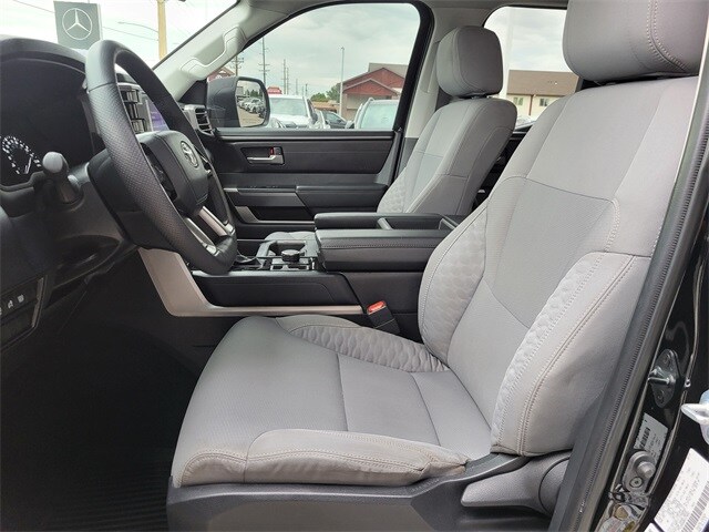 2024 Toyota Tundra SR5 photo 4