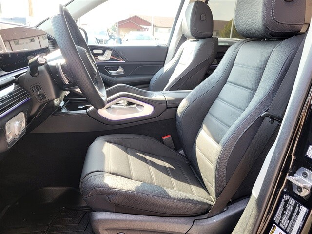 2024 Mercedes Benz GLS 450 4MATIC photo 4