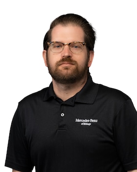 Staff member Zach Allen from 8195a6b57ab8