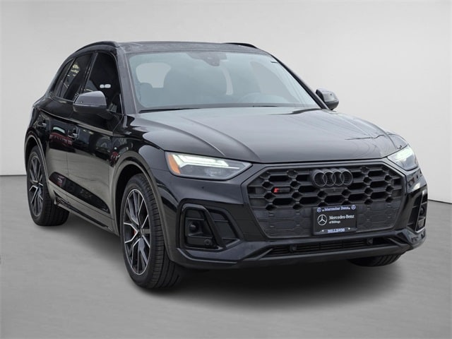 2022 Audi SQ5 Premium Plus's photo