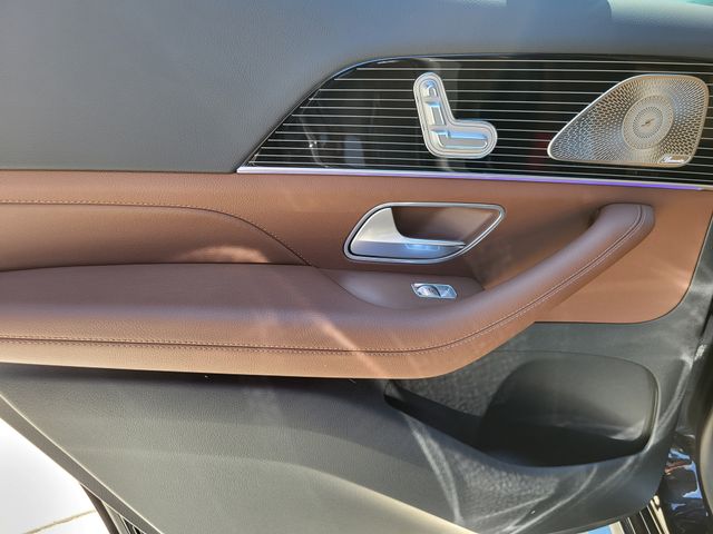 2025 Mercedes-Benz GLS Base - Photo 40