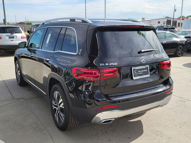 2025 Mercedes-Benz GLB Base - Photo 10