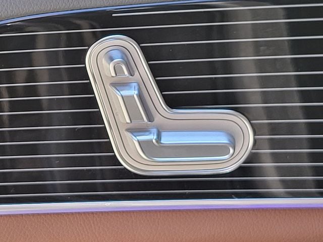 2025 Mercedes-Benz GLS Base - Photo 39