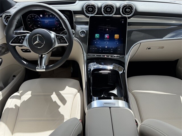 2025 Mercedes Benz GLC 300 4MATIC photo 2