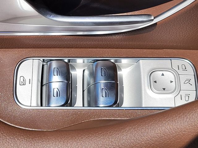 2025 Mercedes-Benz GLS Base - Photo 18