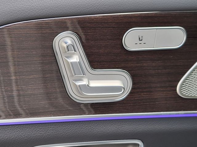 2025 Mercedes-Benz GLS Base - Photo 38