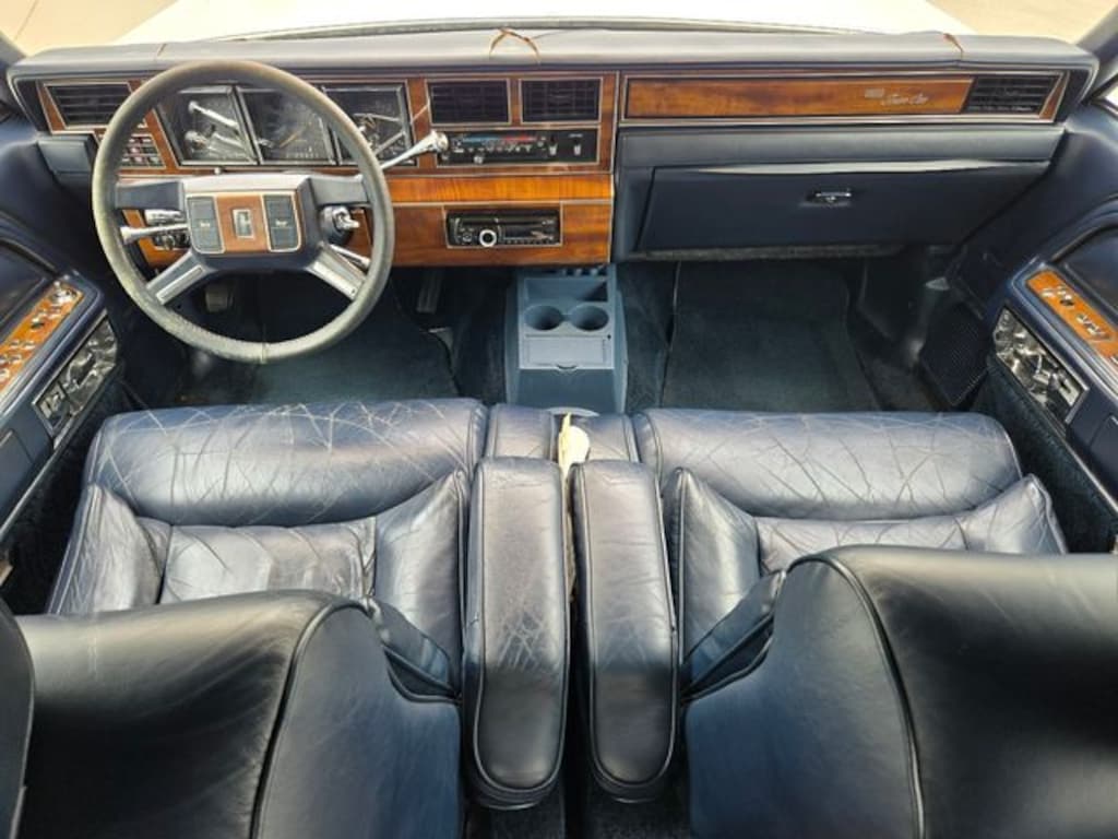 Used 1989 Lincoln Town Car Signature Sedan