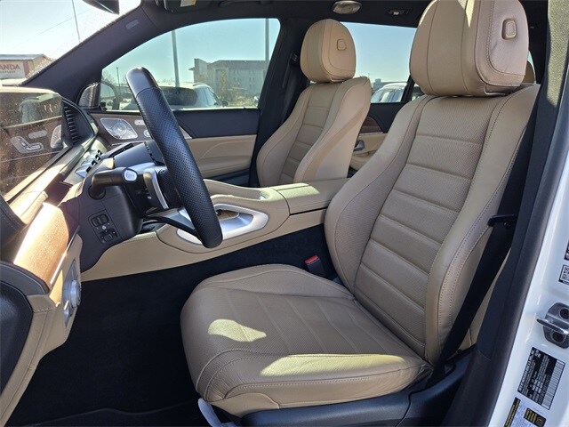 2024 Mercedes Benz GLS 580 photo 2