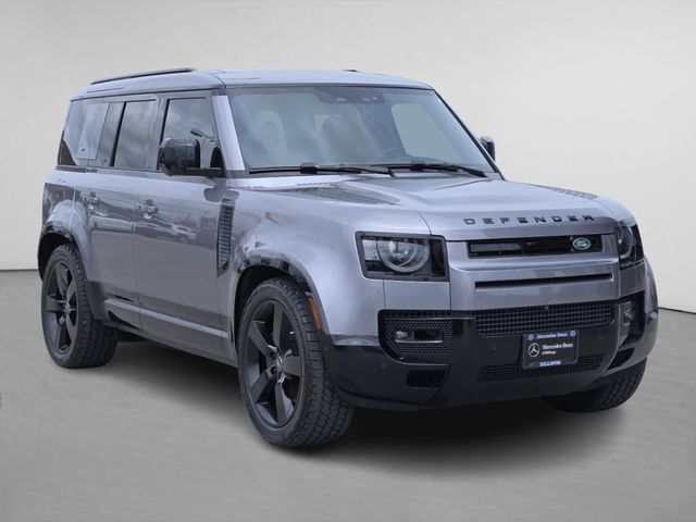 2024 Land Rover Defender 110 X-Dynamic SE P400's photo