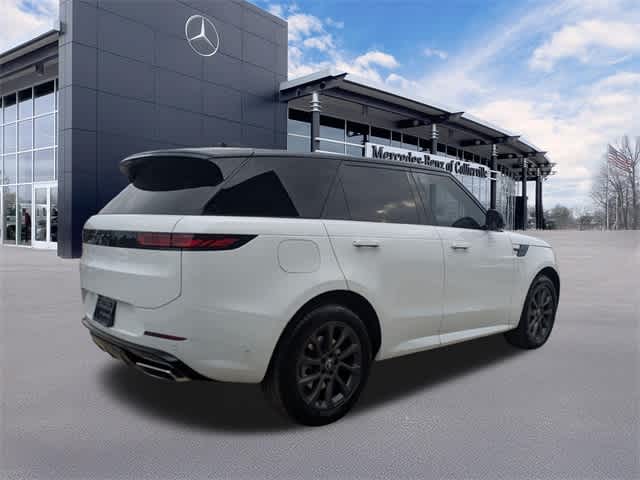 Thumbnail: 2025 Land Rover Range Rover Sport - 9