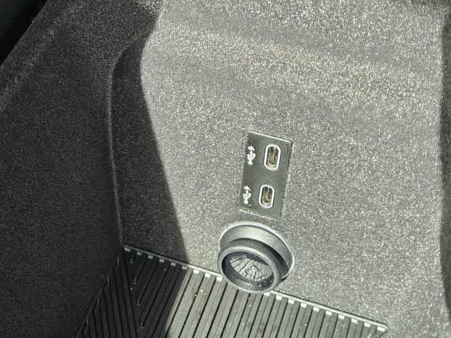 Thumbnail: 2025 BMW 7 Series - 33